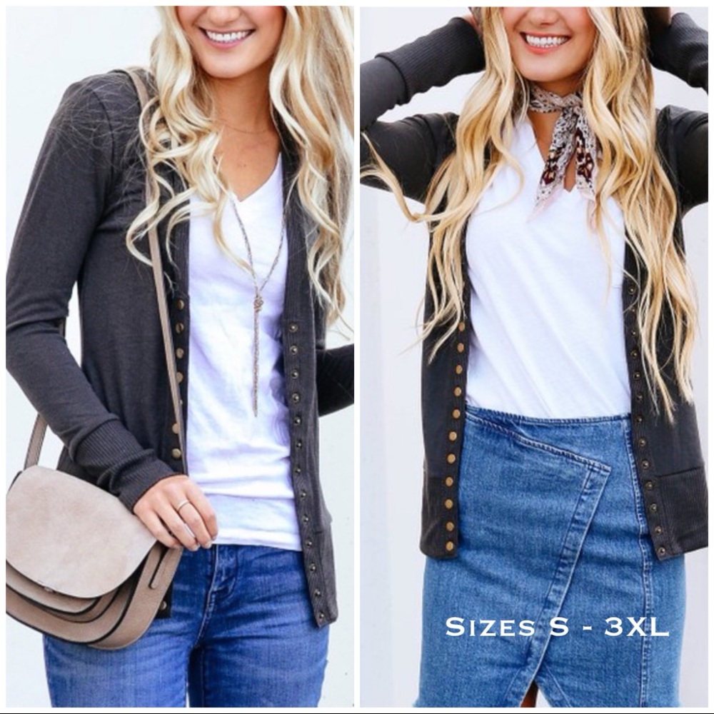 NEW‼️MID GREY SNAP BUTTON SWEATER- Cardigan